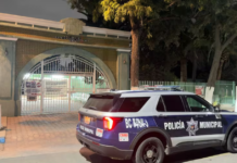 Retiran a exalumna de preparatoria en Tijuana tras ingresar con credencial vencida
