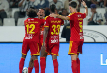 Julián Quiñones vuelve con gol y apunta a más